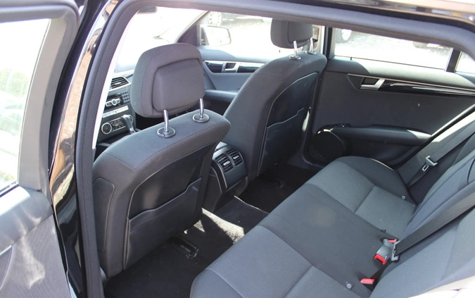 Mercedes-Benz Klasa C cena 42800 przebieg: 215000, rok produkcji 2012 z Sztum małe 667